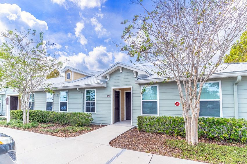 Saxon Cove Senior Living Apartments, 600 Serenity Circle, DeBary, FL